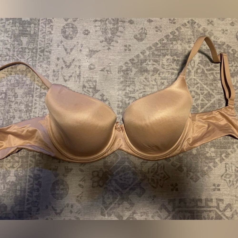Lightly lined demi bra! Victoria’s Secret